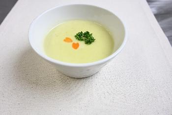 グリーンピースの春色スープ
