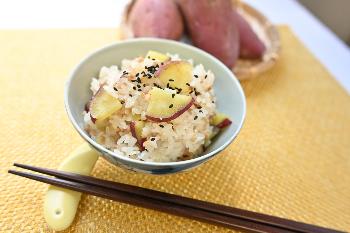 さつまいものそぼろご飯2