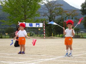 未満児踊り