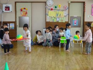 ボール運びゲーム