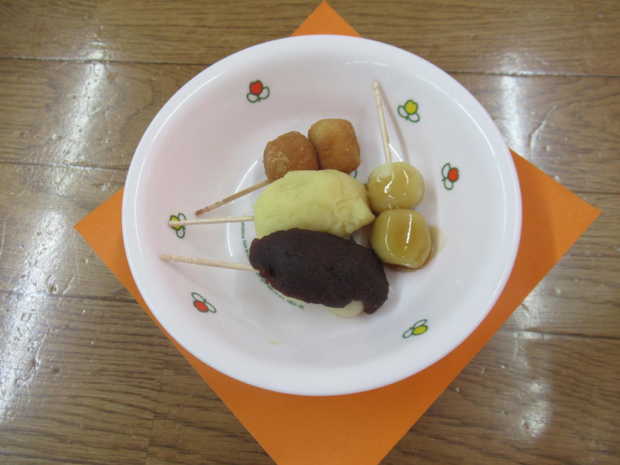 きな粉・みたらし・いもあん・こしあん