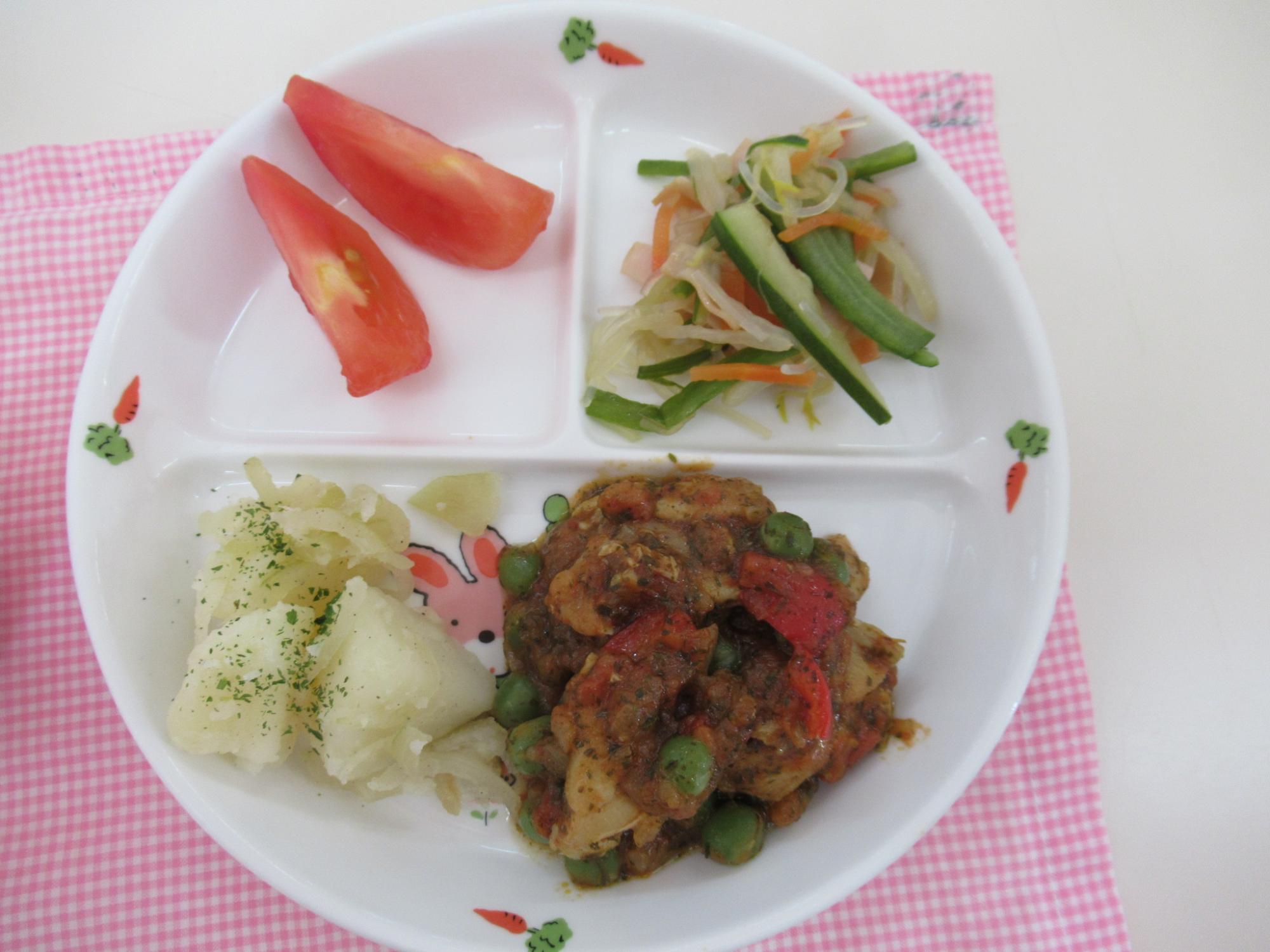 異国の料理の給食