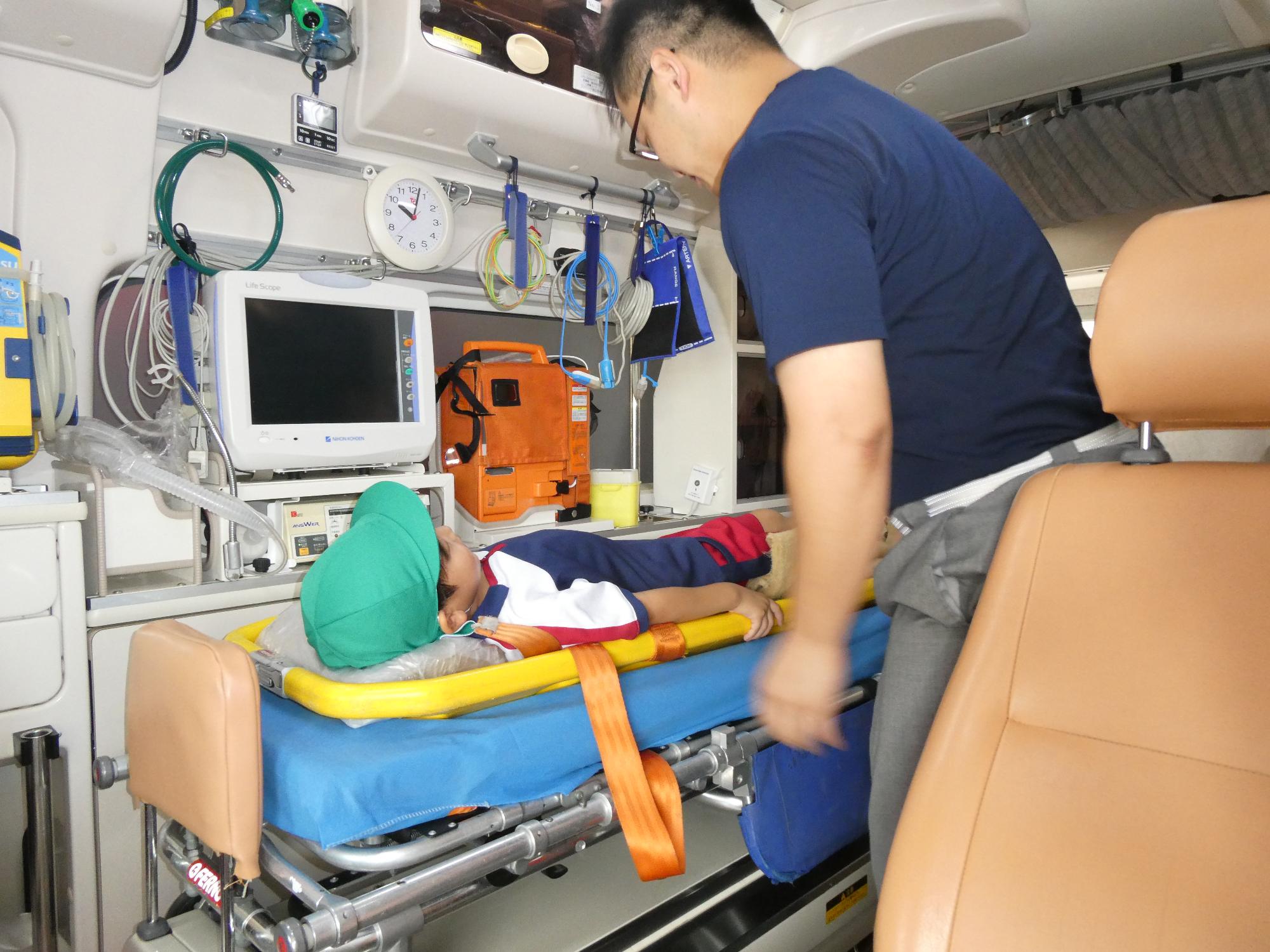 救急車の中