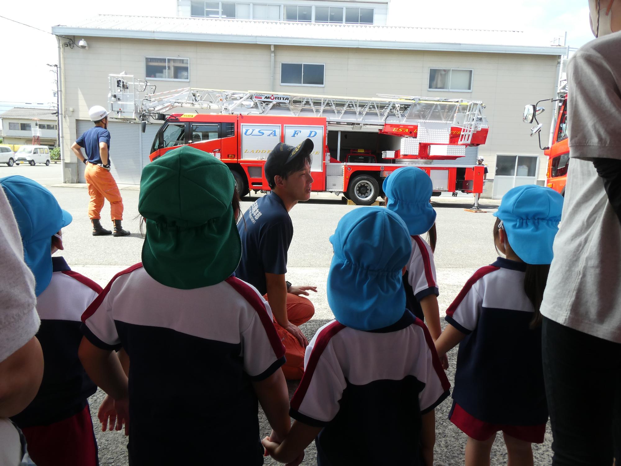はしご車見学