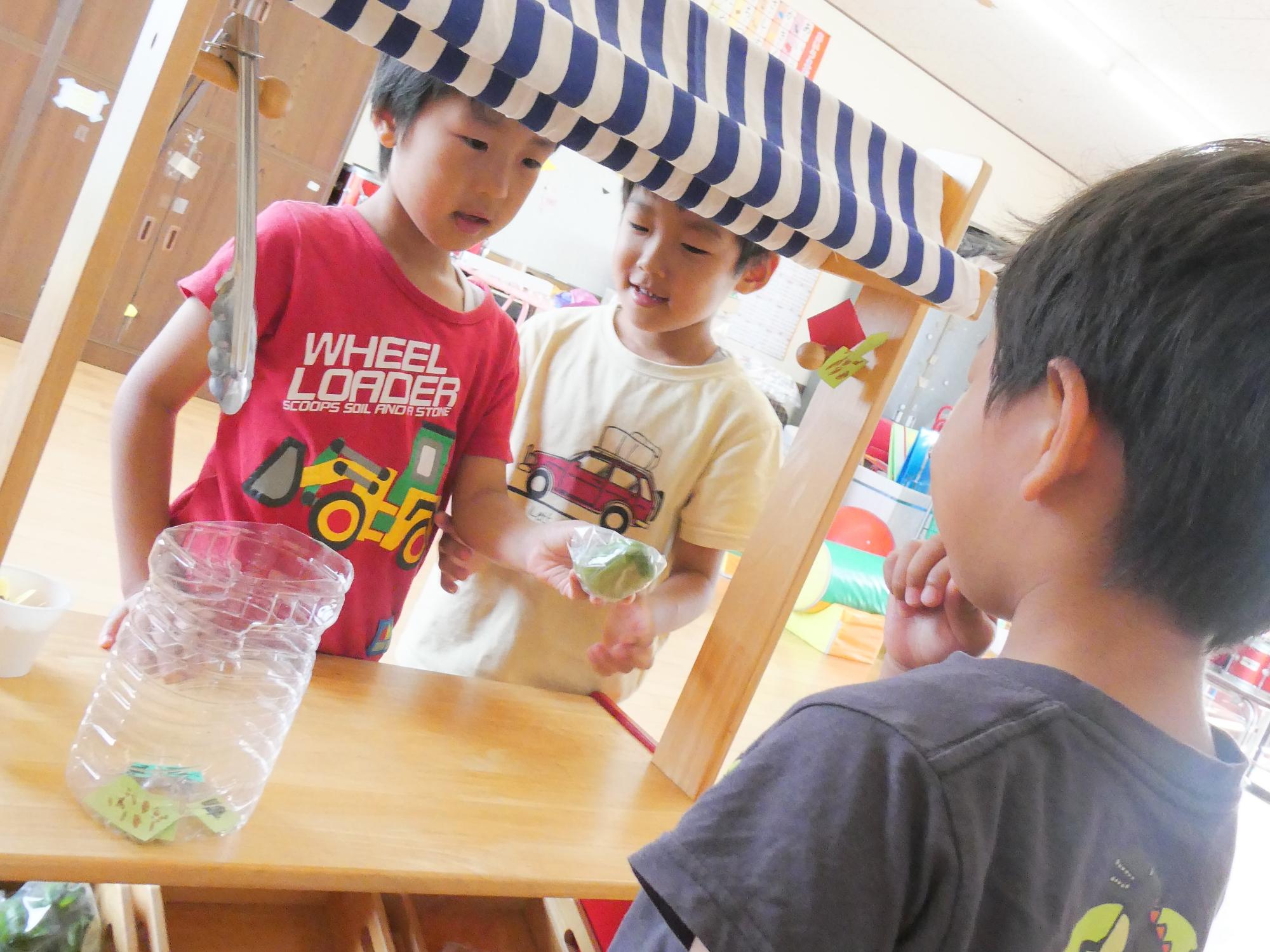 お店屋さんごっこ