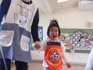 泣く