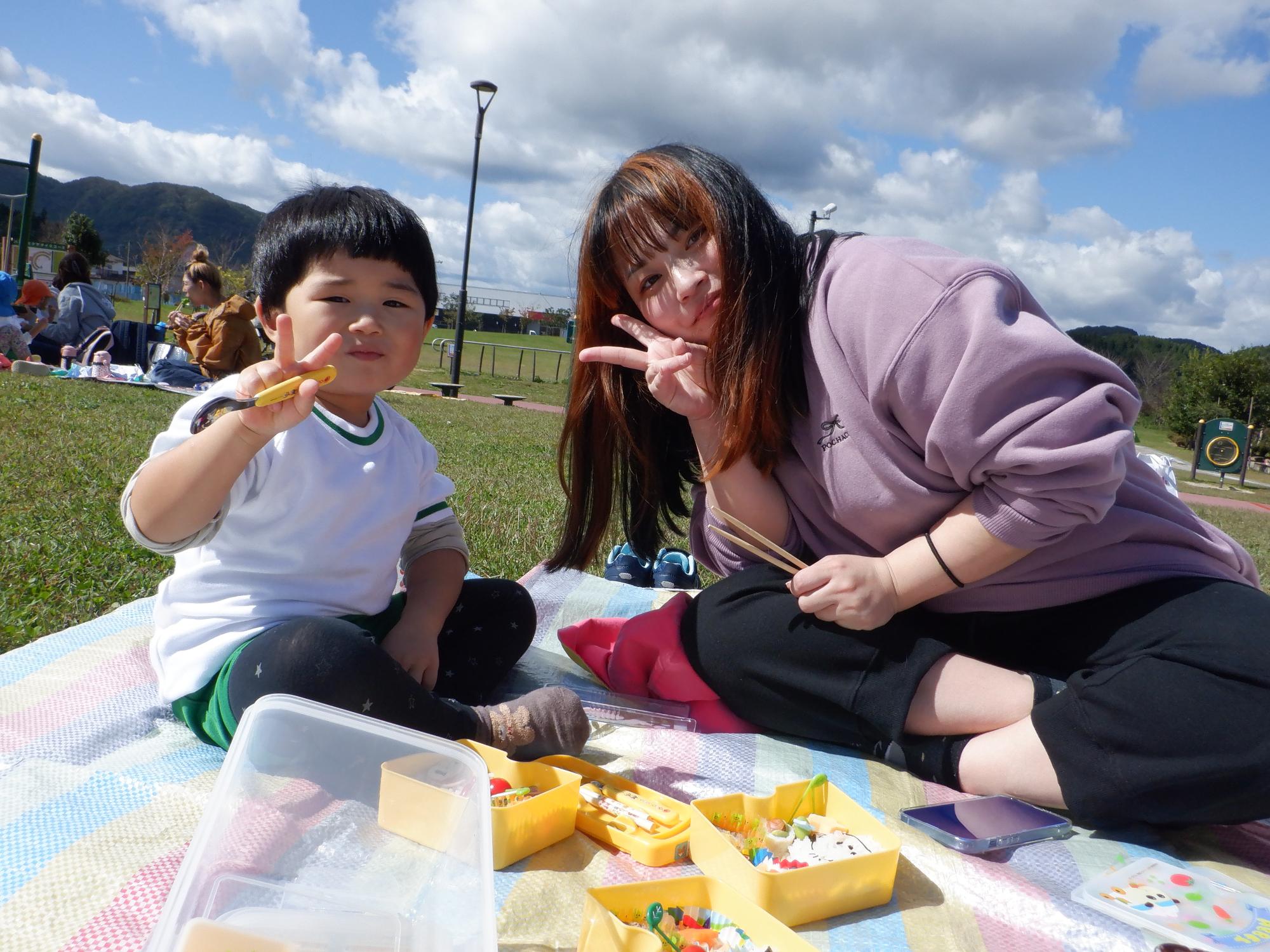 ママのお弁当、キャラ弁、美味しいピース