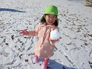 雪遊び 丸くなったよ