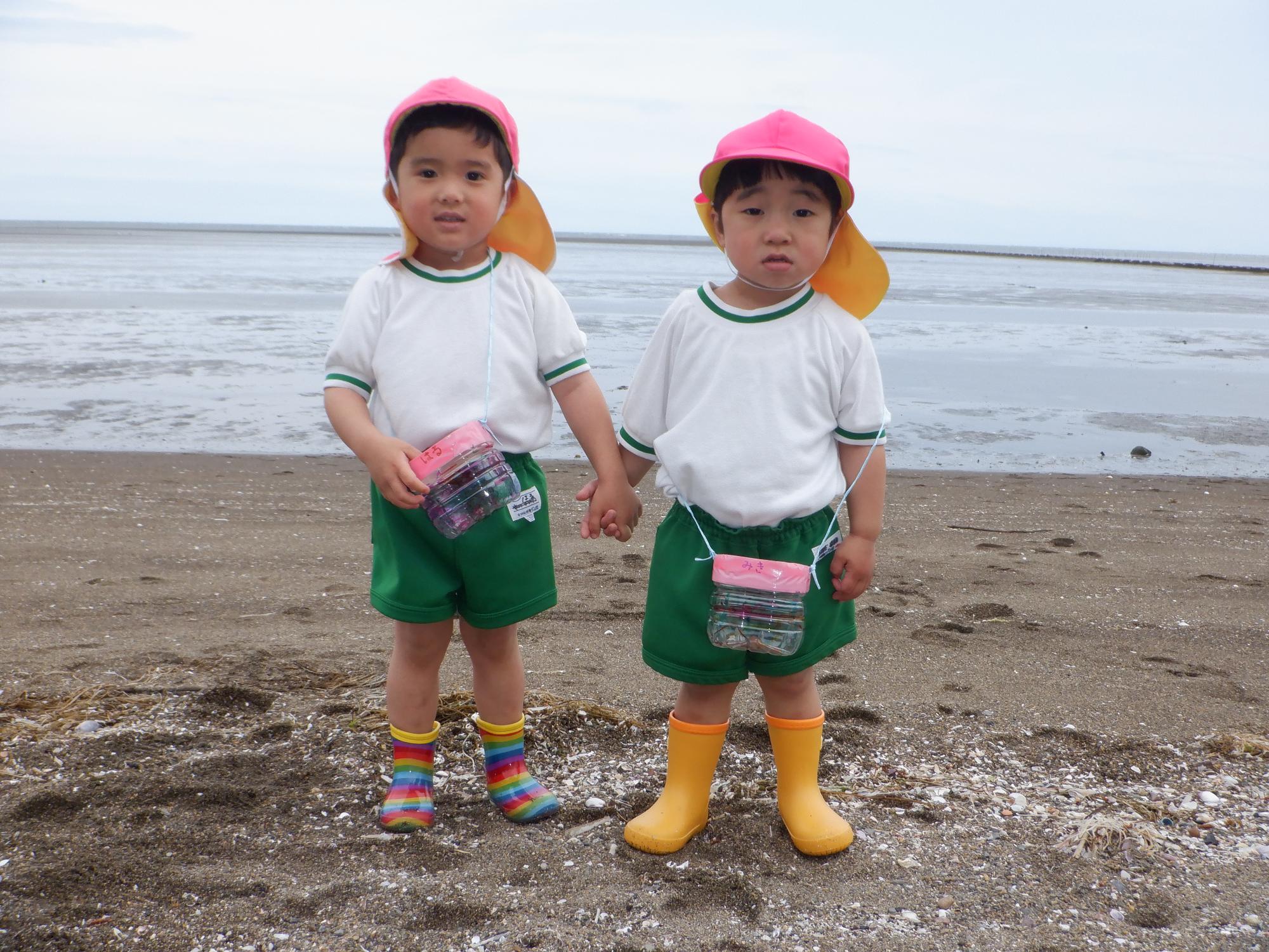 2歳児さん海へ