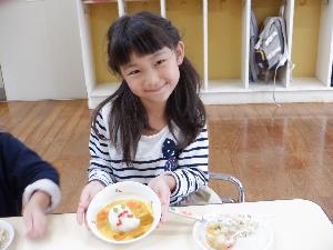 給食はおばけカレー