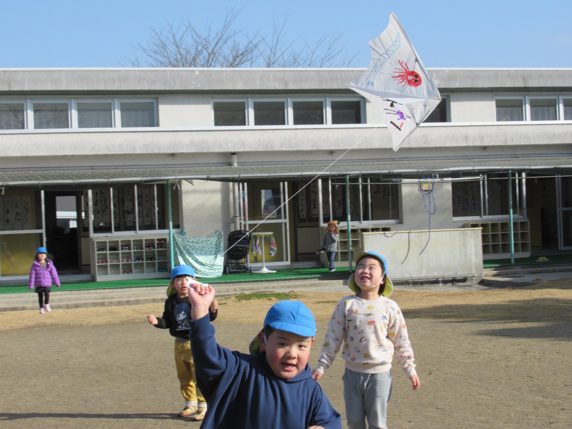 凧揚げ・男の子