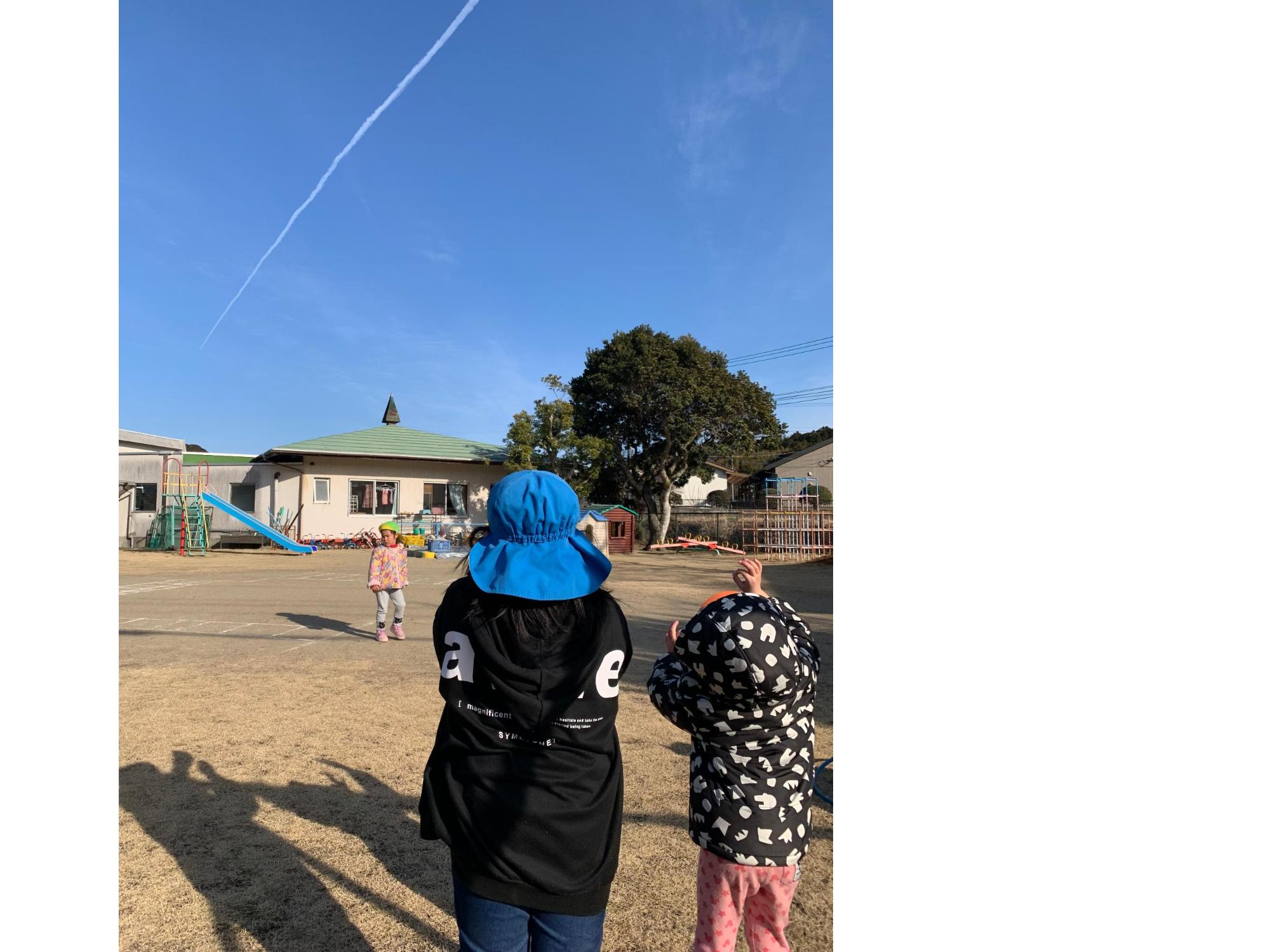 飛行機雲見っけ