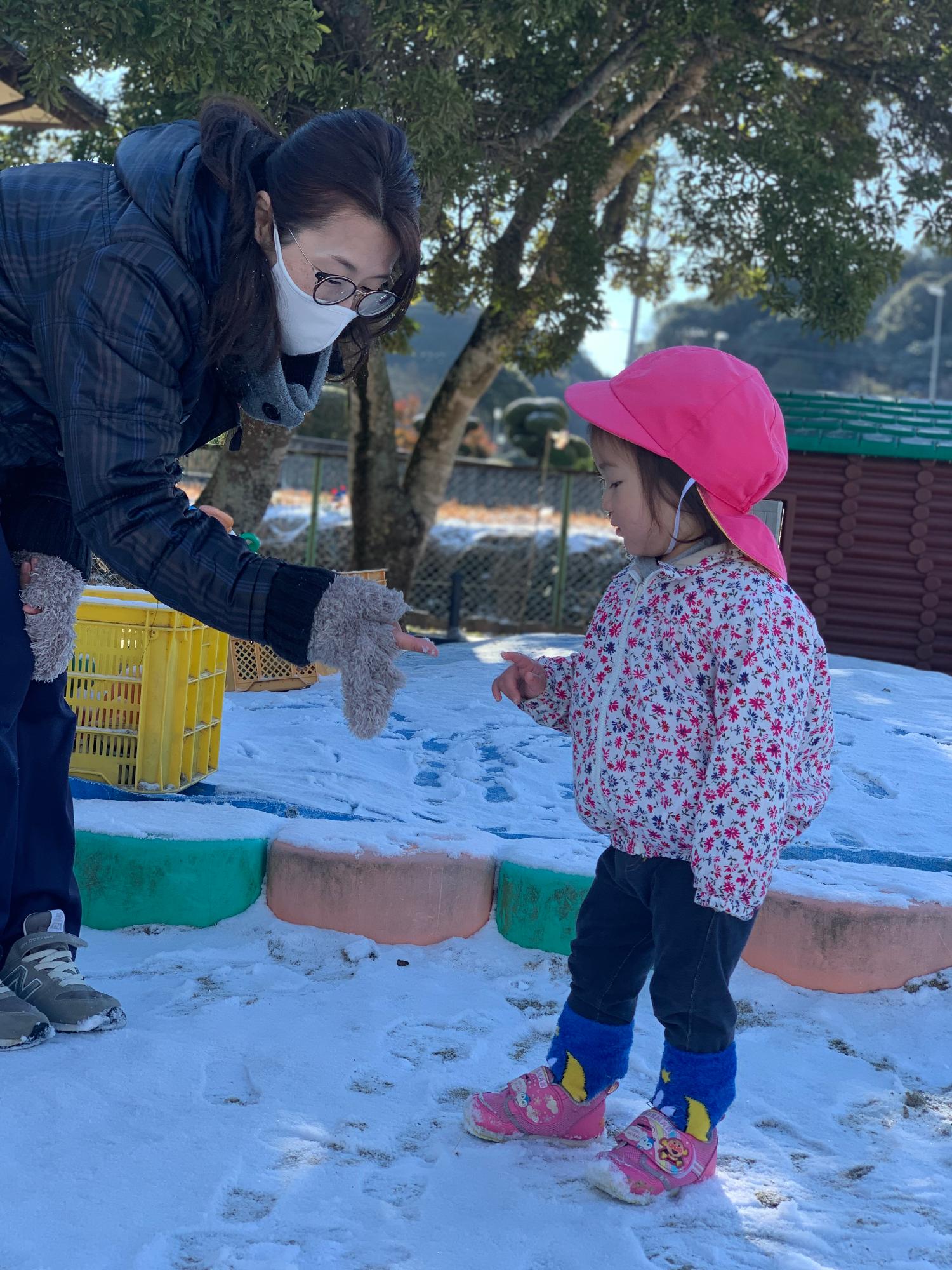 つぼみ雪遊び