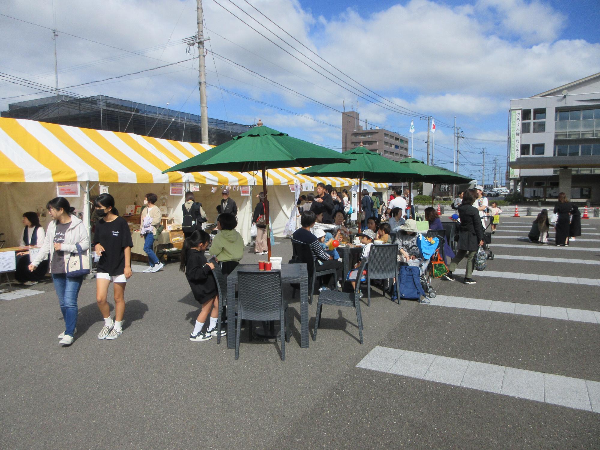 飲食スペース