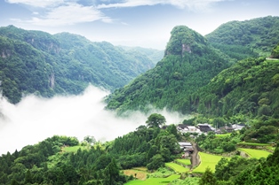 西椎屋の景1