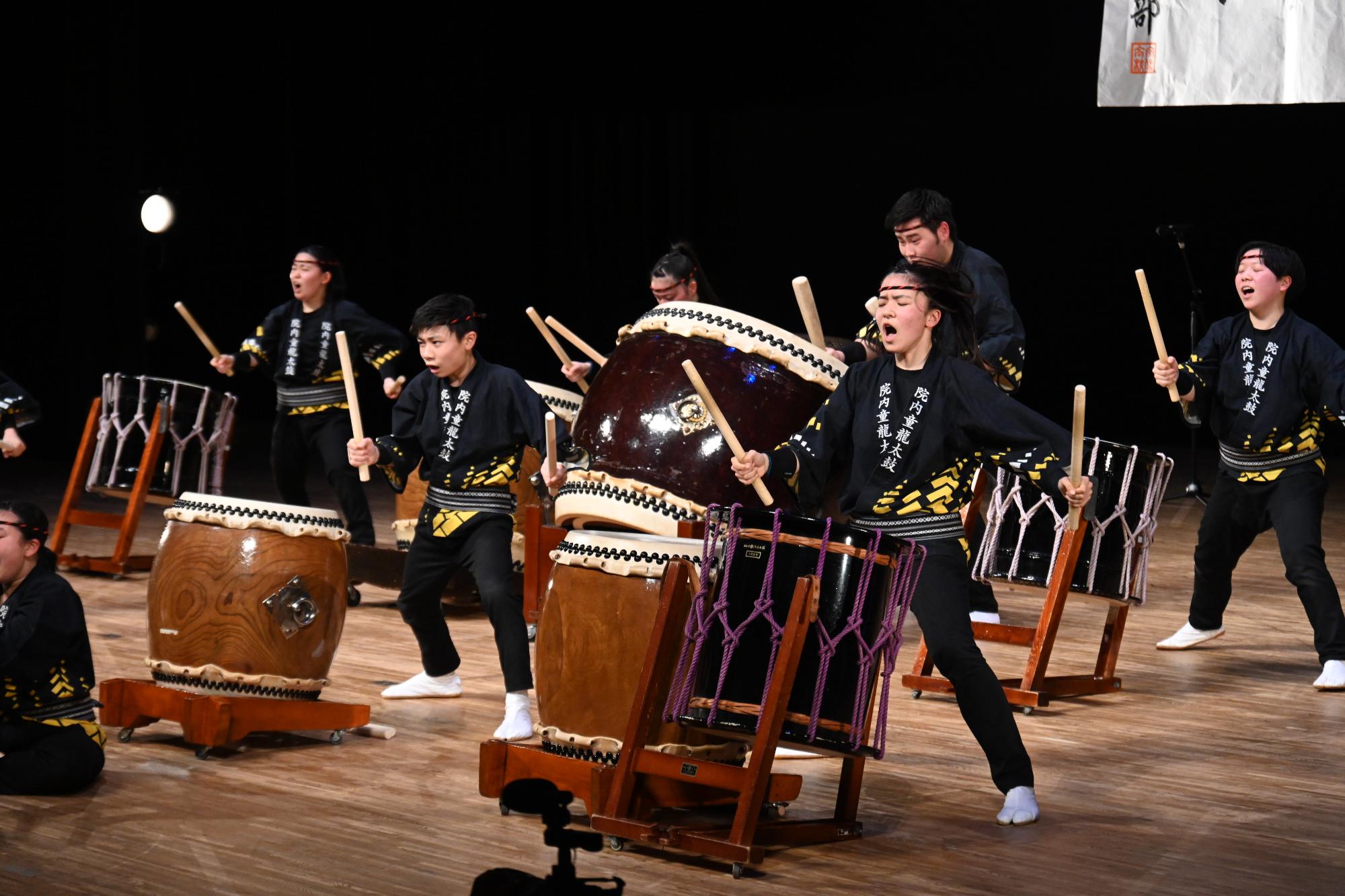 院内童龍太鼓パフォーマンス