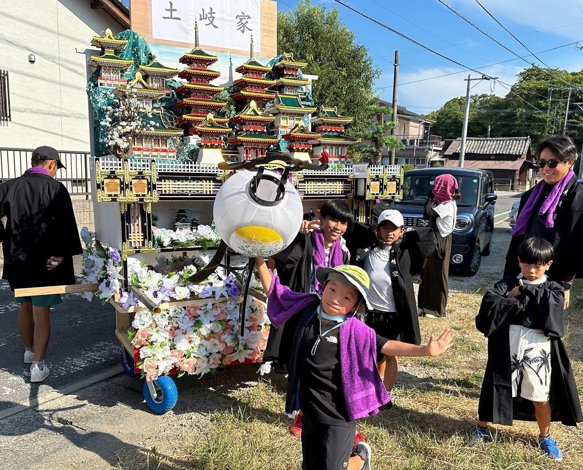 自宅前に出された御殿灯籠2