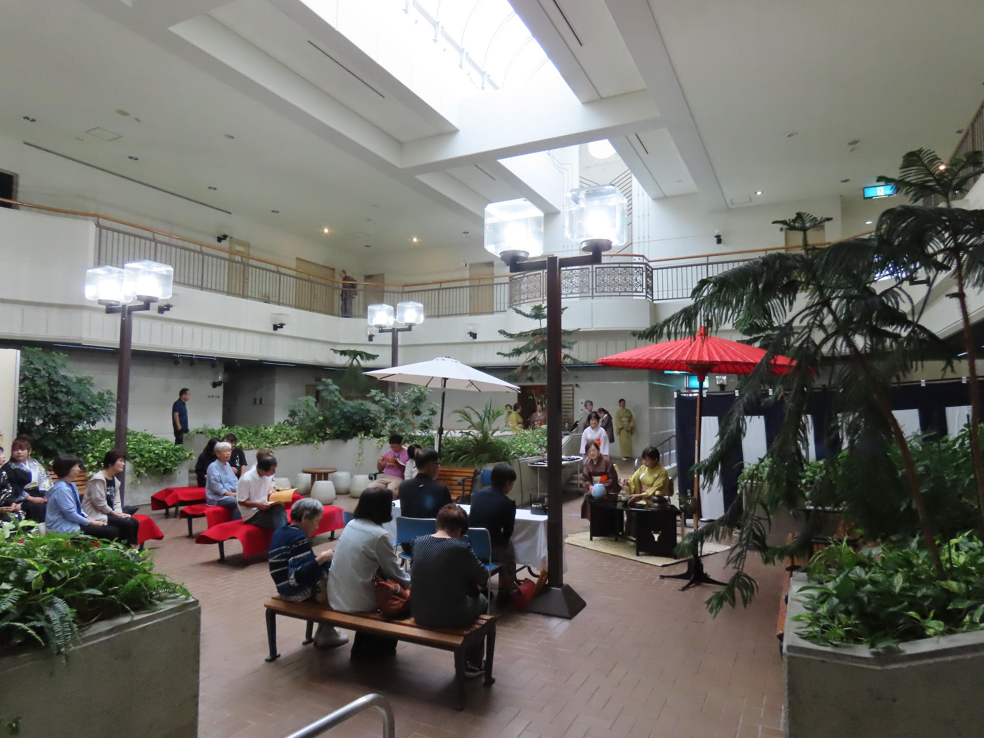 呈茶・茶席の様子