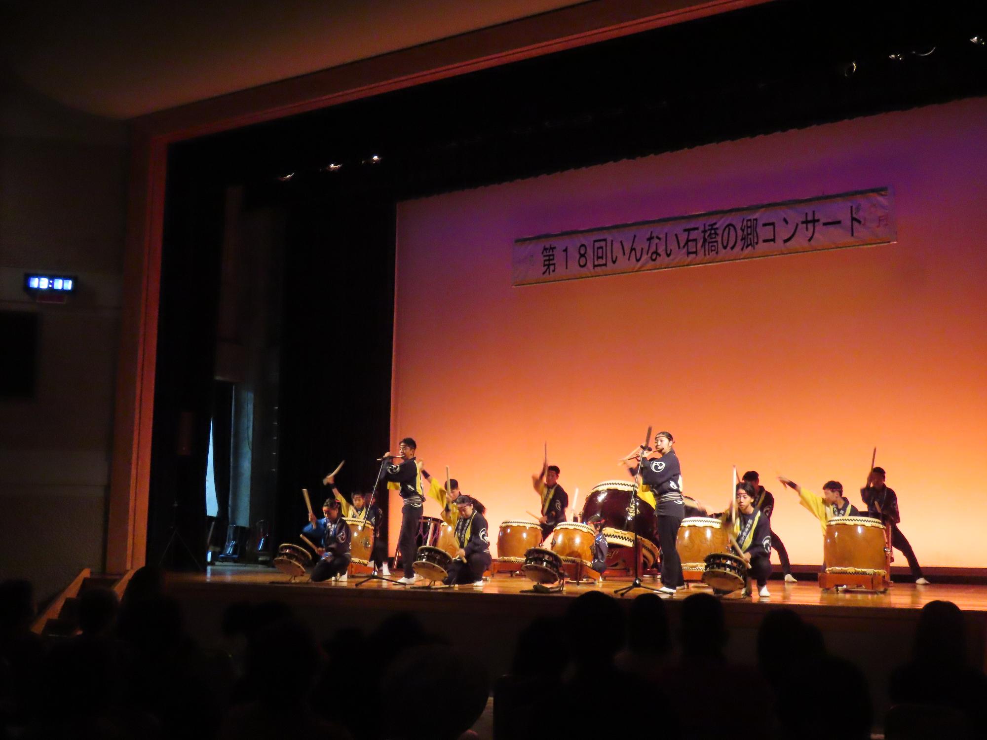 院内童龍太鼓による演奏