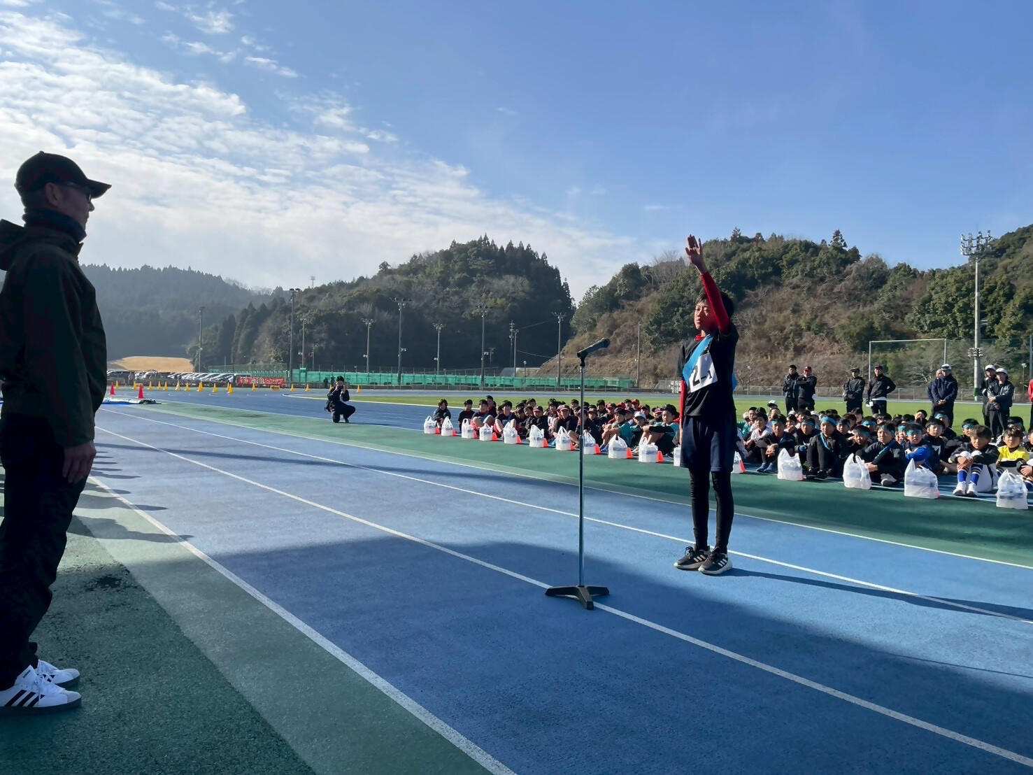 前年度優勝チームの豊川野球部を代表して、隈田　結翔選手による選手宣誓