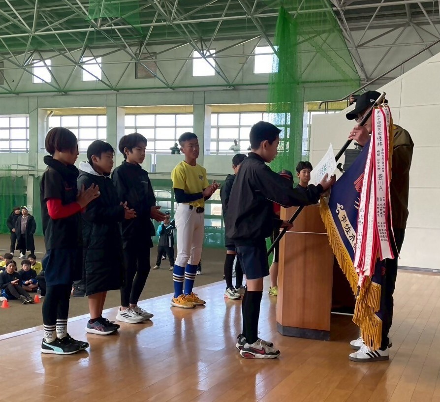 総合の部団体表彰の様子。