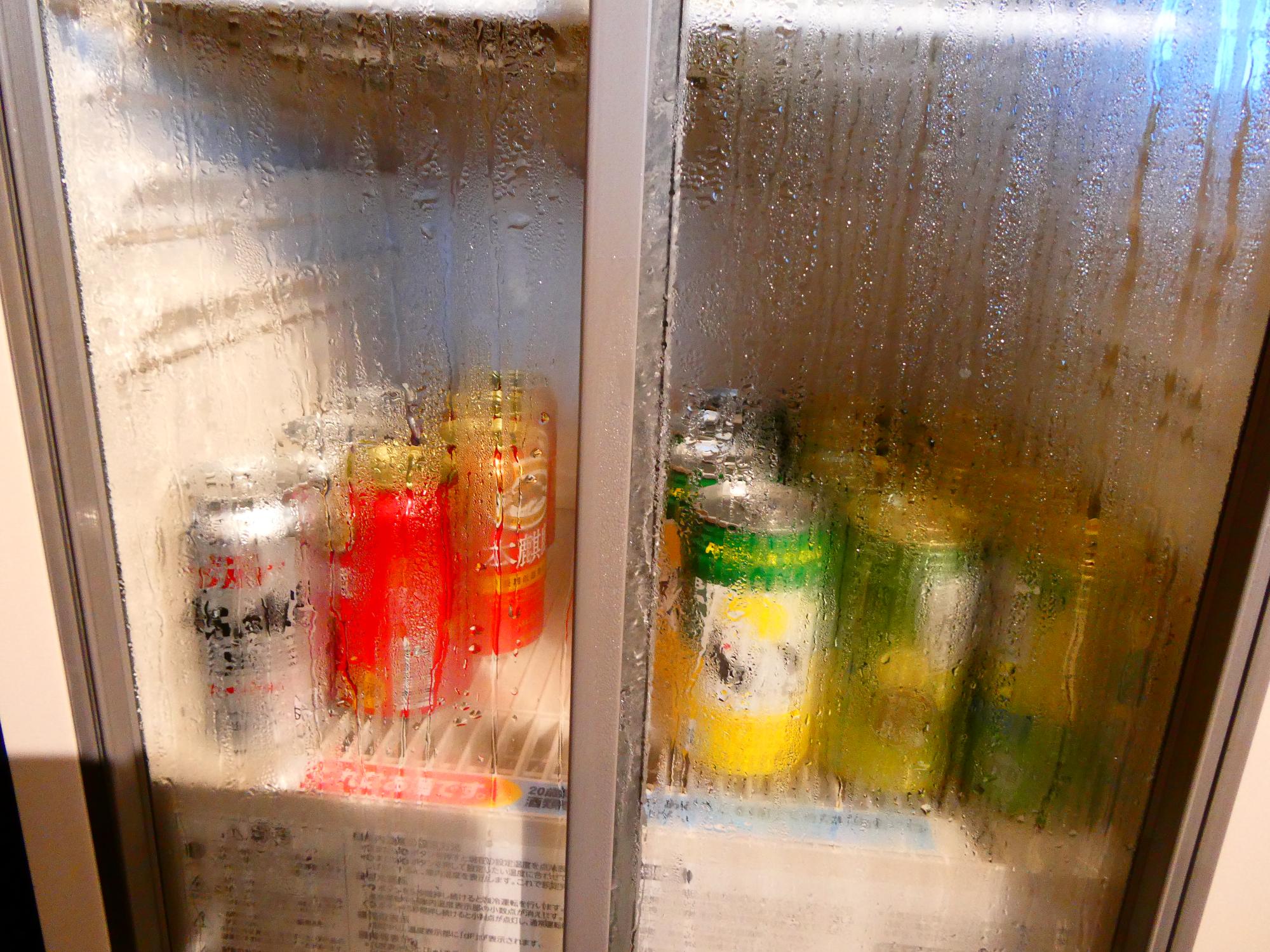 冷たい飲料も販売中
