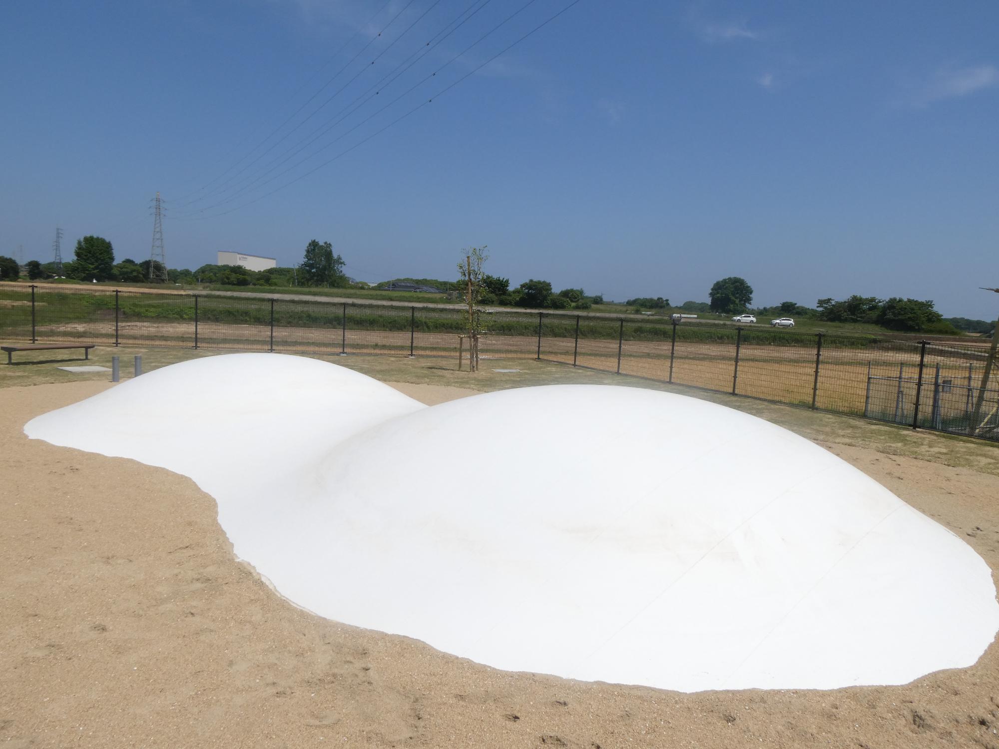 西大堀地区公園遊戯広場トランポリン