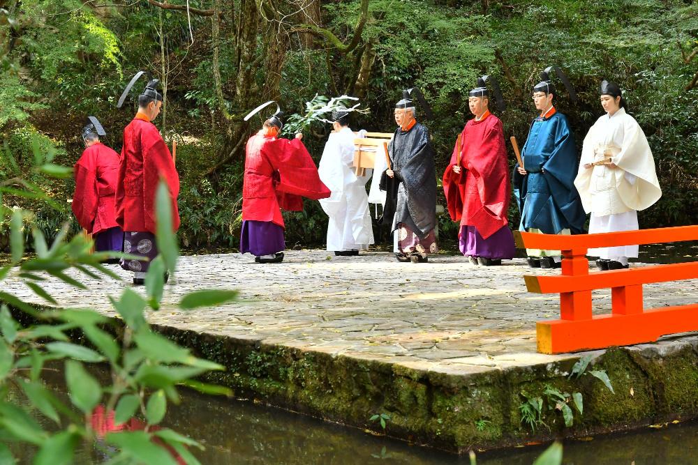 祓所で行われる修祓