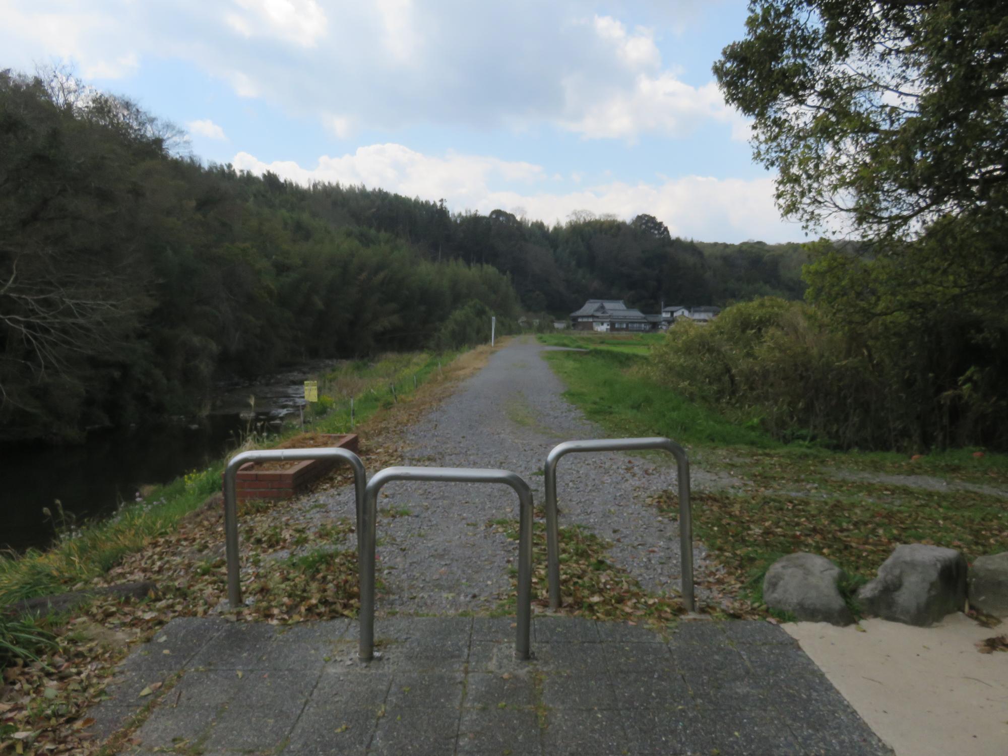 寄藻の散策路before