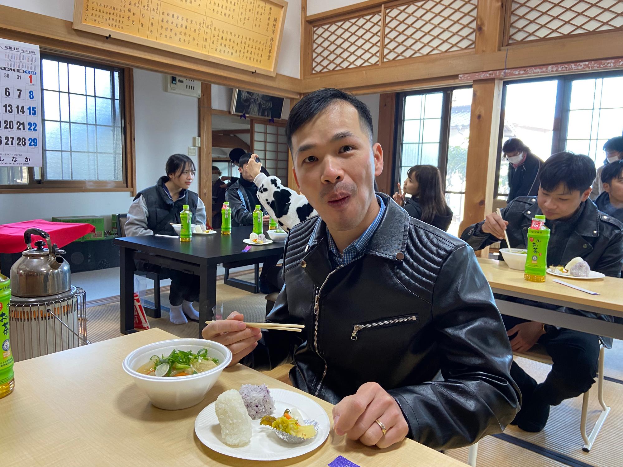 昼食3