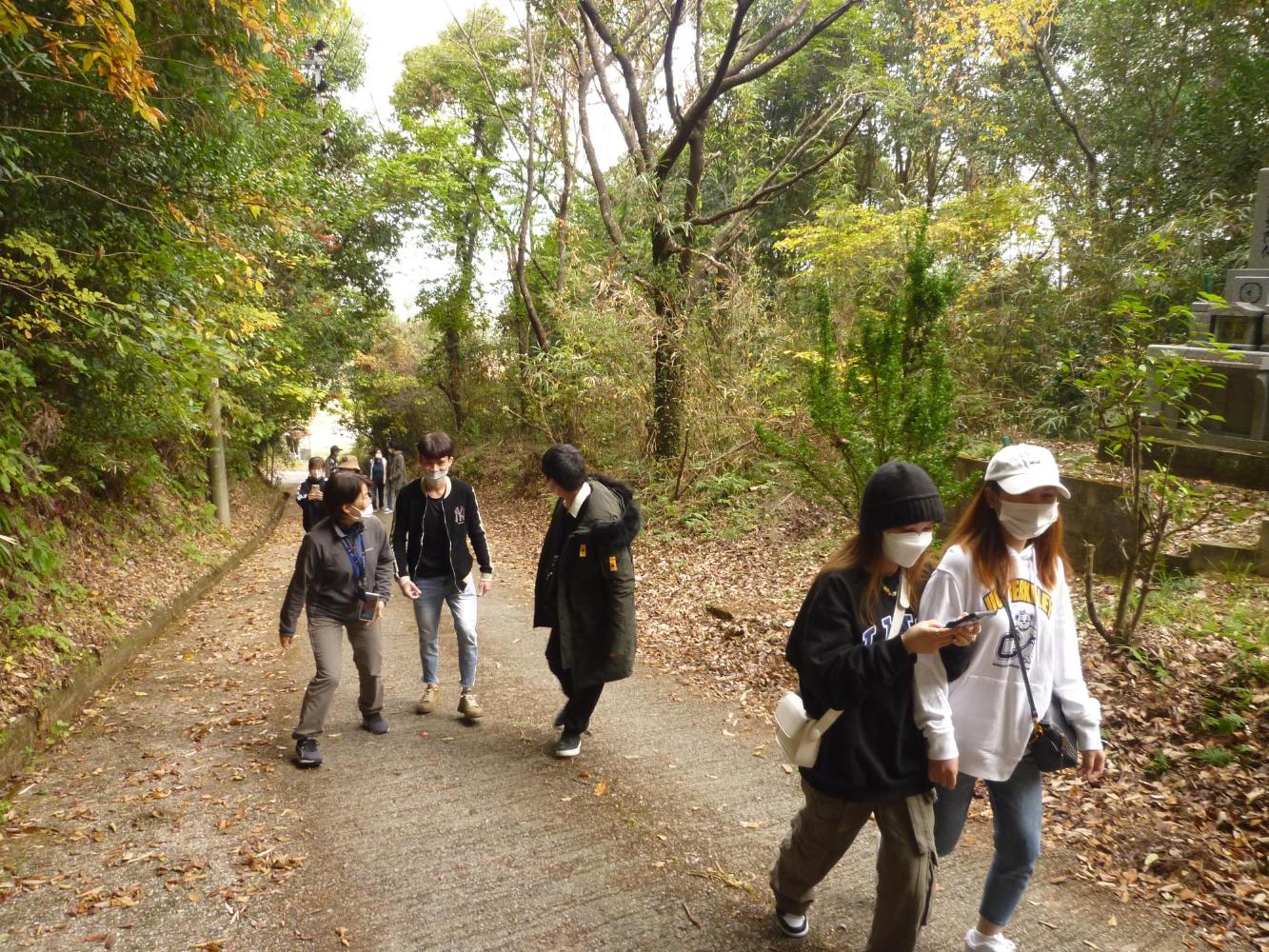 光岡城跡へ