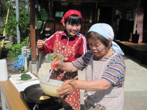 衣をフライパンへ