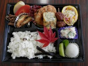 つみ草弁当