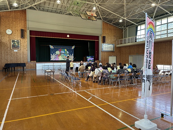 菊花展 北部小学校児童の発表写真