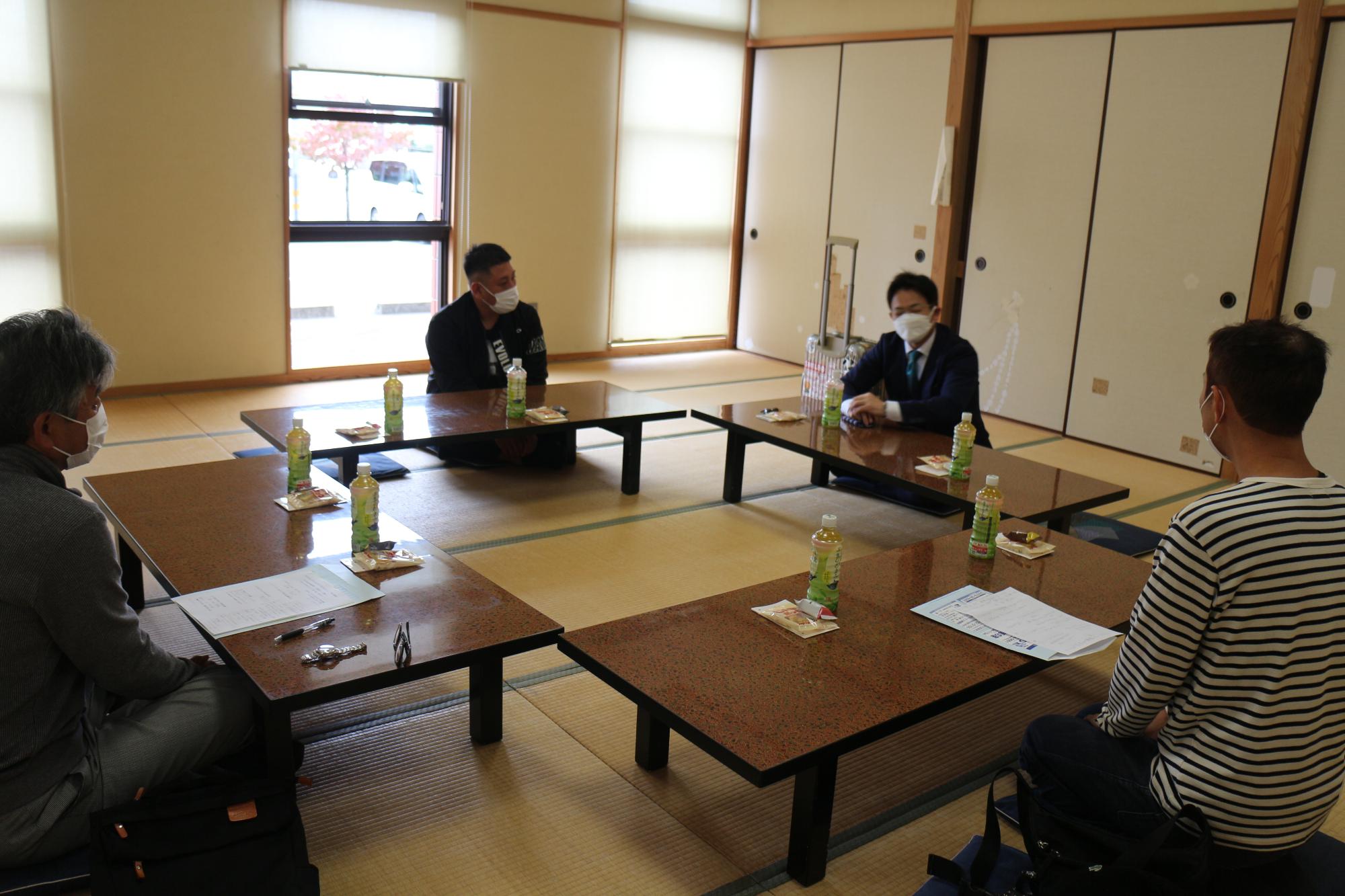 座談会の様子